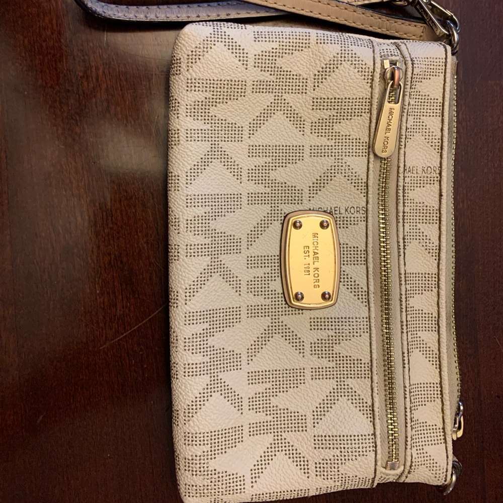 MK wristlet